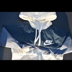 Nike windbreaker